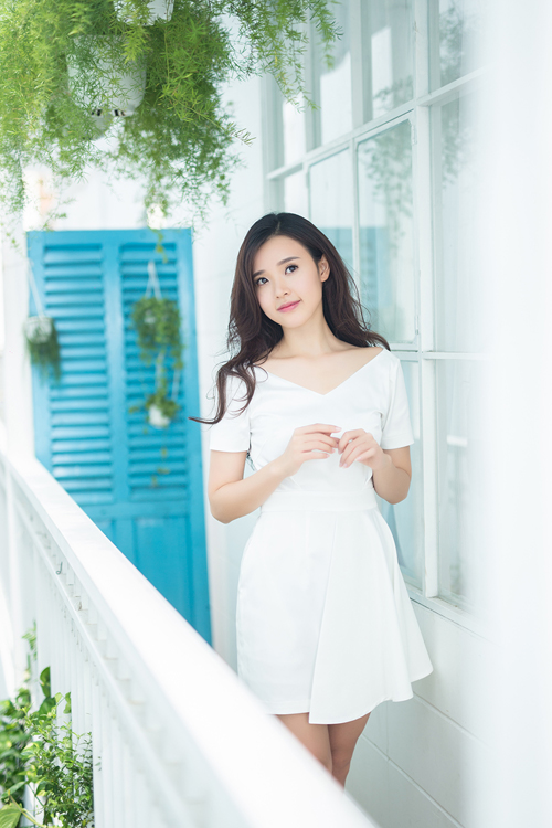 Vẻ đẹp khiến bất cứ ai cũng phải xiêu lòng khi nhìn Midu.